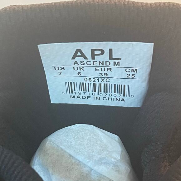 APL Athletic Propulsion Men\'s Ascend Trainer Sneaker Size 7 Unisex Black Mid-Cut main image 3